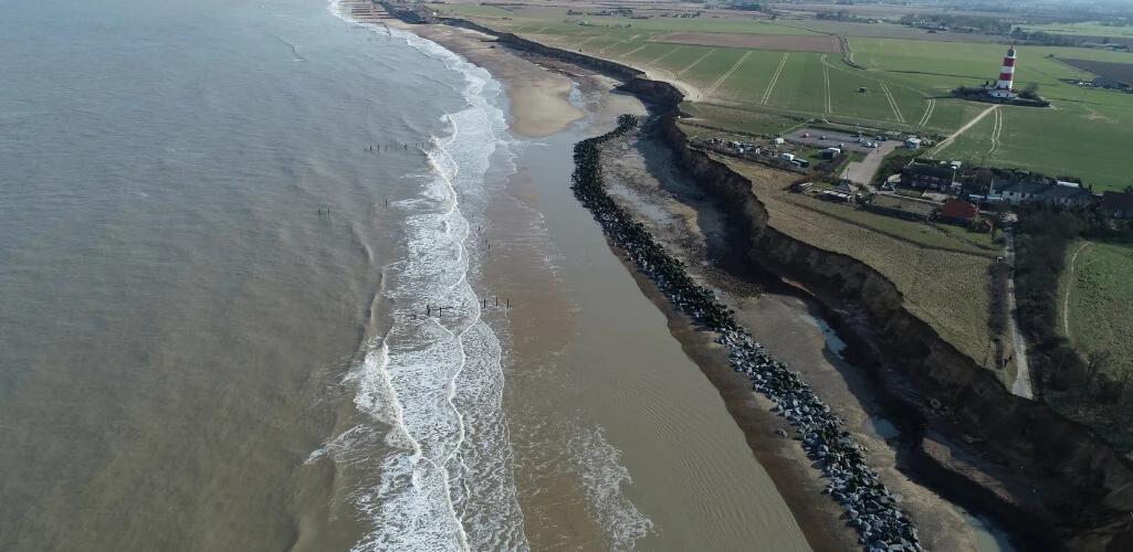 Monitoraggio dell'erosione costiera con droni